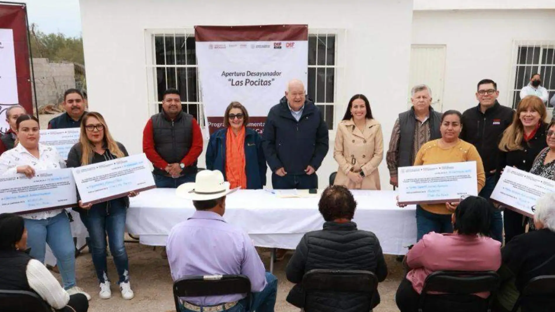 Gobernador de BCS entrega desayunador escolar en Las Pocitas